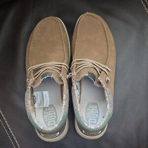 Hey Dude Men's Tan Loafers